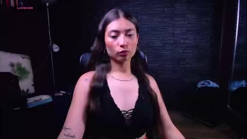 Snapshot of lizzie_collin chatting on 09.19.25 Lizzie online show from 09.19.25