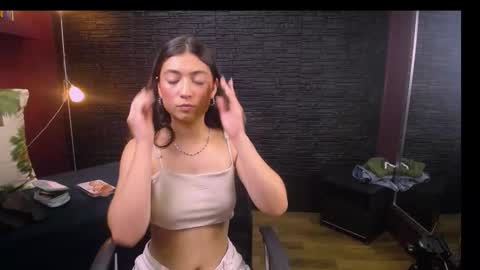 Snapshot of lizzie_collin chatting on 09.26.25 Lizzie online show from 09.26.25