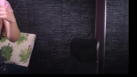 Snapshot of lizzie_collin chatting on 10.13.25 Lizzie online show from 10.13.25