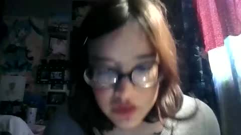 Snapshot of lizzy_bear chatting on 05.16.26 lizzy_bear online show from 05.16.26