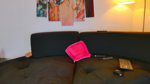 Liz  online show from 01.26.25