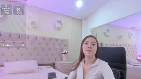 Lizzy Rossie online show from 05.14.26