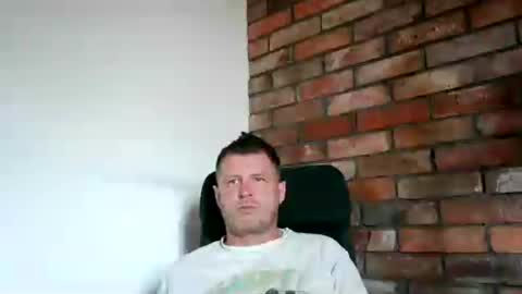 Snapshot of lllukasssxxx chatting on 07.04.26 lllukasssxxx online show from 07.04.26