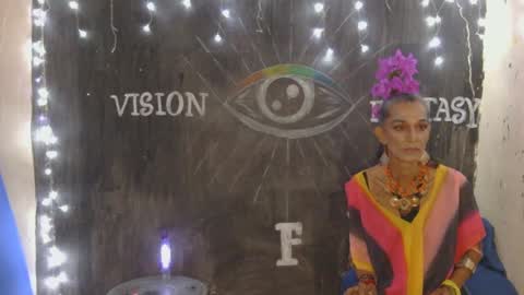 LA LOBA online show from 12.04.24