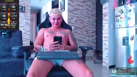 Snapshot of lobito_xxxl chatting on 08.03.26 lobito_xxxl online show from 08.03.26