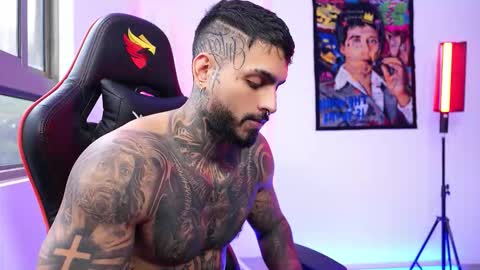 logan_hugh8 online show from 10.22.25