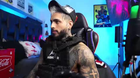 logan_hugh8 online show from 02.21.26