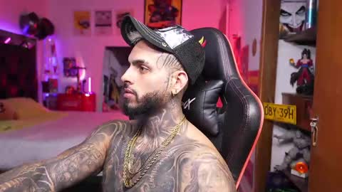 logan_hugh8 online show from 04.01.26