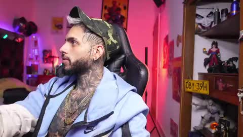 logan_hugh8 online show from 04.05.26