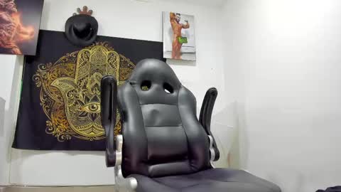 LOGAN WHITTERS online show from 02.16.25