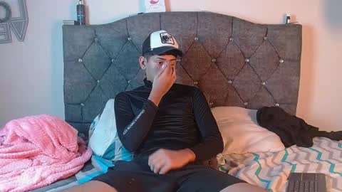 Snapshot of logan_willyams_ chatting on 10.17.25 logan_willyams_ online show from 10.17.25