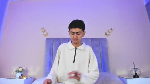 Snapshot of logan_wolf_ chatting on 12.14.25 Logan online show from 12.14.25