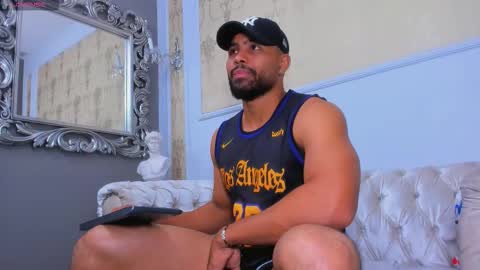 U can call me Logan online show from 09.22.25