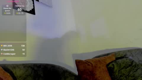 logantwink18 online show from 10.05.25