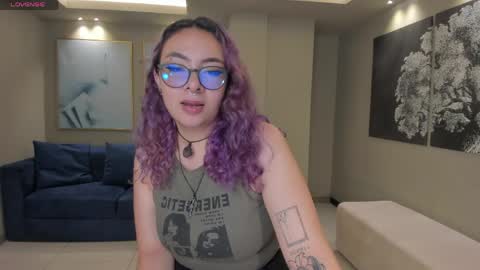 Snapshot of loiseharper chatting on 05.09.26 Loise online show from 05.09.26