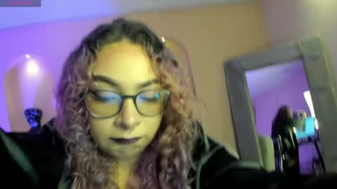 Snapshot of loiseharper chatting on 05.21.26 Loise online show from 05.21.26