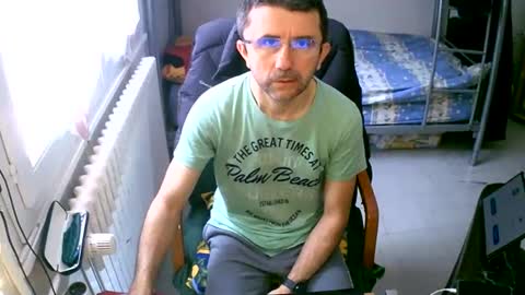 Snapshot of lokoum39 chatting on 01.04.25 lokoum39 online show from 01.04.25