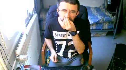 Snapshot of lokoum39 chatting on 01.12.25 lokoum39 online show from 01.12.25