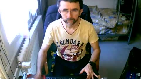 Snapshot of lokoum39 chatting on 01.15.25 lokoum39 online show from 01.15.25