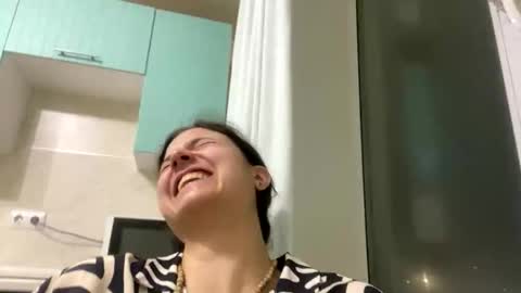 lola_aspis online show from 11.06.25