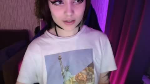 Snapshot of lola_bani_ chatting on 12.18.24 lola online show from 12.18.24