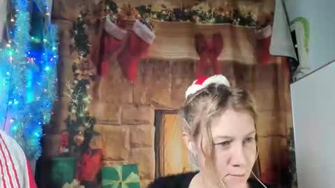 lola_belgium online show from 12.16.25