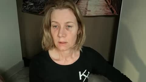 lola_belgium online show from 04.19.26