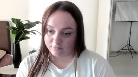 lola_berry22 online show from 05.15.26