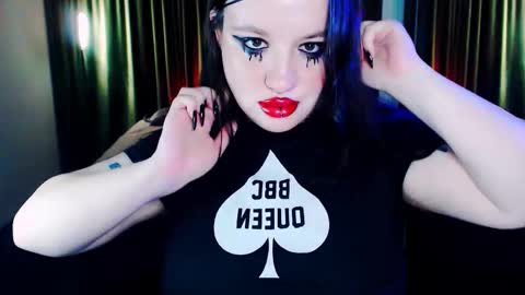 Lola Chi online show from 11.30.25