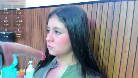 Snapshot of lola_clit chatting on 03.11.25 lola online show from 03.11.25