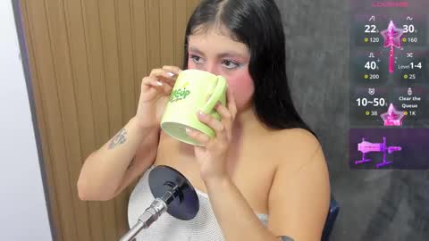 Snapshot of lola_clit chatting on 09.11.25 lola online show from 09.11.25