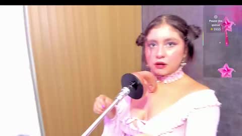 Snapshot of lola_clit chatting on 10.11.25 lola online show from 10.11.25