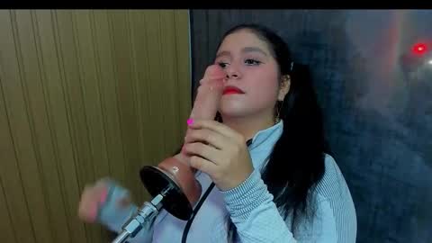 Snapshot of lola_clit chatting on 10.14.25 lola online show from 10.14.25