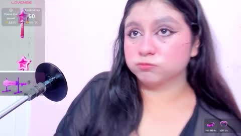 Snapshot of lola_clit chatting on 11.09.25 lola online show from 11.09.25