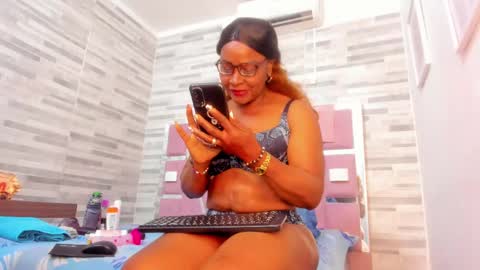 Lola online show from 02.27.25