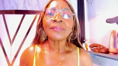 Snapshot of lola_hornei chatting on 07.19.26 Lola online show from 07.19.26