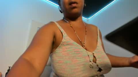 Snapshot of lola_js chatting on 05.11.26 lola_js online show from 05.11.26