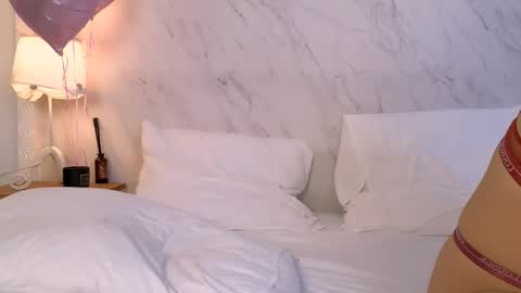 lola_lewis online show from 02.19.26