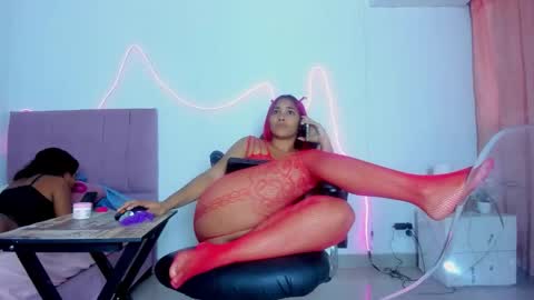 lola_lustrum online show from 06.04.26