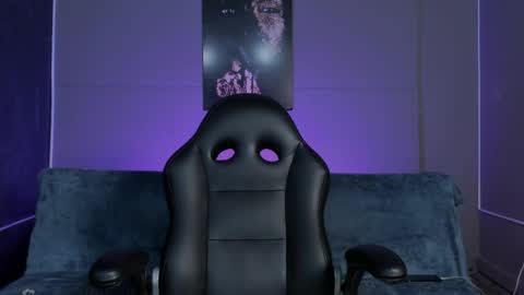 lola red online show from 04.23.26