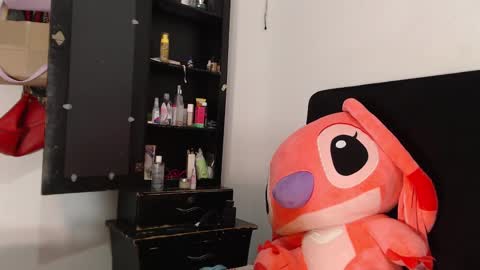 lolaa_staars online show from 12.22.24