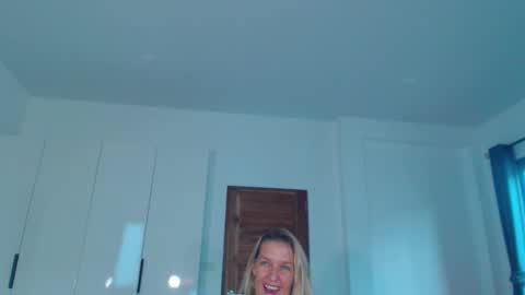 Lola online show from 03.08.26