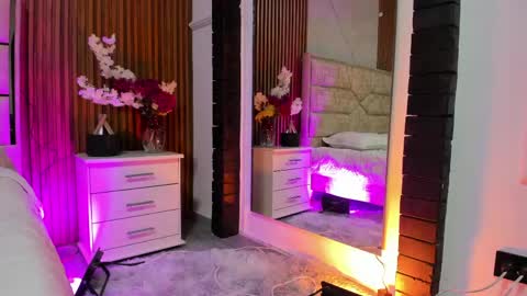 Lola Angel online show from 03.27.26