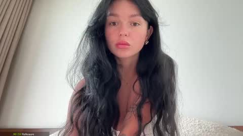 Snapshot of lolaap0pp chatting on 05.22.26 Lola online show from 05.22.26