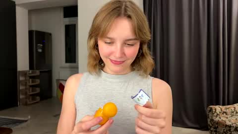 Snapshot of lolaatatee chatting on 05.23.26 lolaatatee online show from 05.23.26