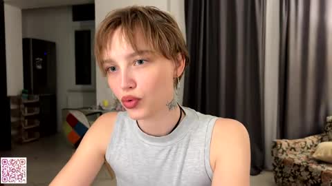 Snapshot of lolaatatee chatting on 05.29.26 lolaatatee online show from 05.29.26