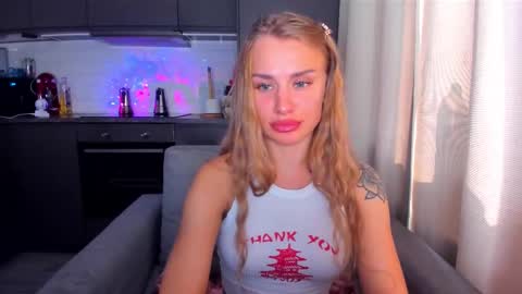 Snapshot of lolabani675452 chatting on 09.14.25 lolabani675452 online show from 09.14.25