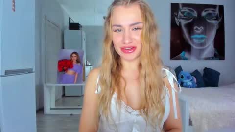 Snapshot of lolabani675452 chatting on 10.14.25 lolabani675452 online show from 10.14.25