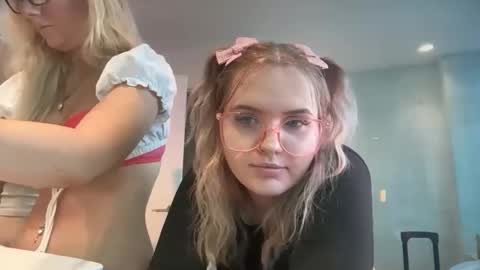 Snapshot of lolafae12 chatting on 03.12.26 lolafae12 online show from 03.12.26