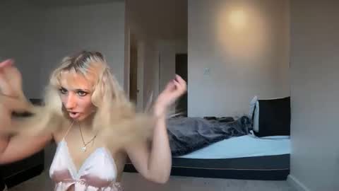 Snapshot of lolafae12 chatting on 03.13.26 lolafae12 online show from 03.13.26